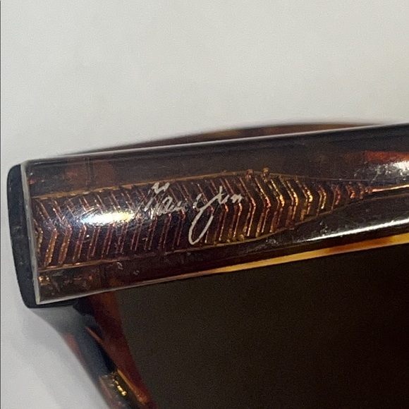 Maui Jim Women\'s Tortoise Shell Frame Sunglasses with Brown Lenses with case